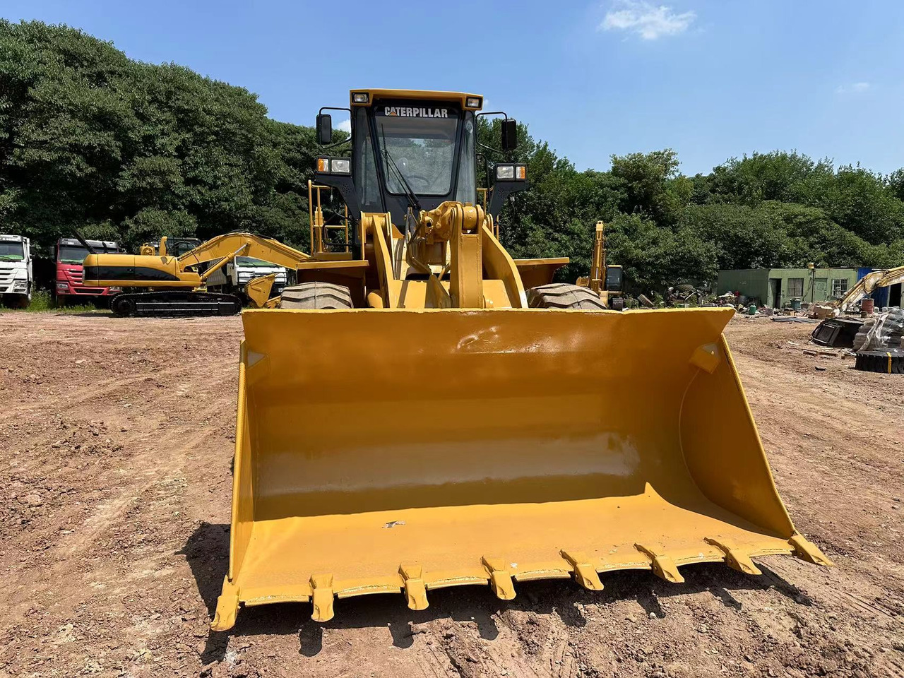 CATERPILLAR 950G - Riteņu iekrāvējs: foto 3 CATERPILLAR 950G - Riteņu iekrāvējs: foto 3