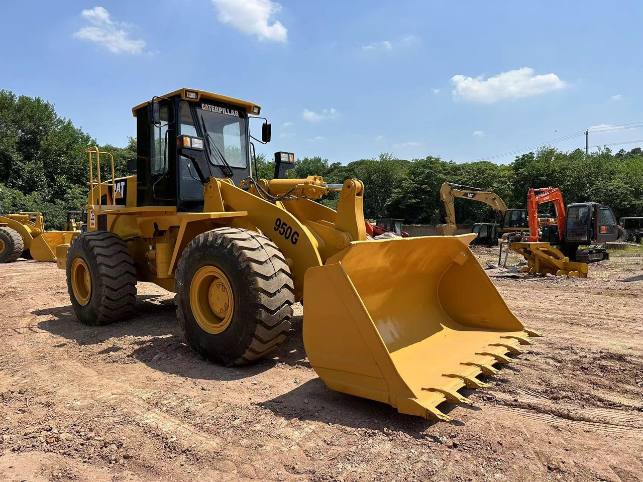 CATERPILLAR 950G - Riteņu iekrāvējs: foto 2 CATERPILLAR 950G - Riteņu iekrāvējs: foto 2