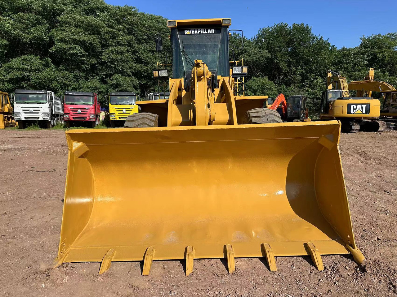 CATERPILLAR 950G - Riteņu iekrāvējs: foto 3 CATERPILLAR 950G - Riteņu iekrāvējs: foto 3