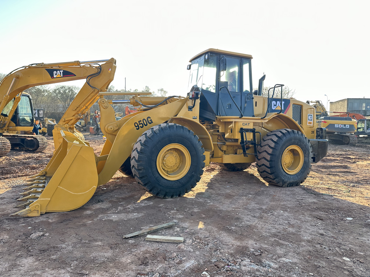 CATERPILLAR 950G - Riteņu iekrāvējs: foto 3 CATERPILLAR 950G - Riteņu iekrāvējs: foto 3
