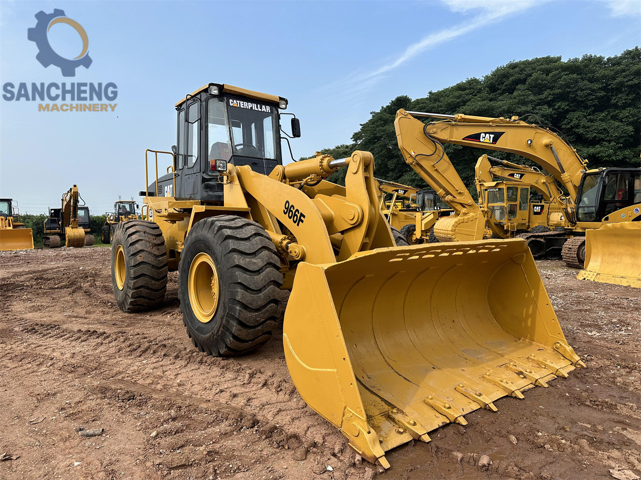 CATERPILLAR 966F - Riteņu iekrāvējs: foto 1 CATERPILLAR 966F - Riteņu iekrāvējs: foto 1