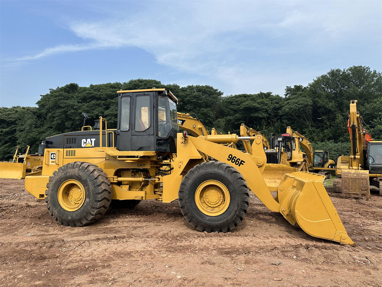 CATERPILLAR 966F - Riteņu iekrāvējs: foto 3 CATERPILLAR 966F - Riteņu iekrāvējs: foto 3