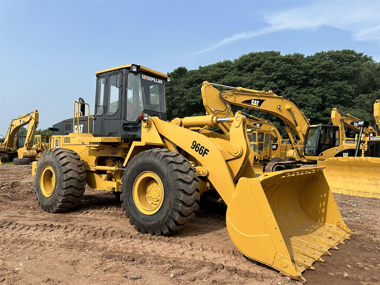 CATERPILLAR 966F - Riteņu iekrāvējs: foto 4 CATERPILLAR 966F - Riteņu iekrāvējs: foto 4