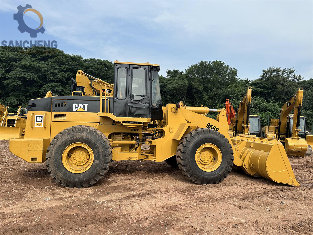 CATERPILLAR 966F - Riteņu iekrāvējs: foto 4 CATERPILLAR 966F - Riteņu iekrāvējs: foto 4