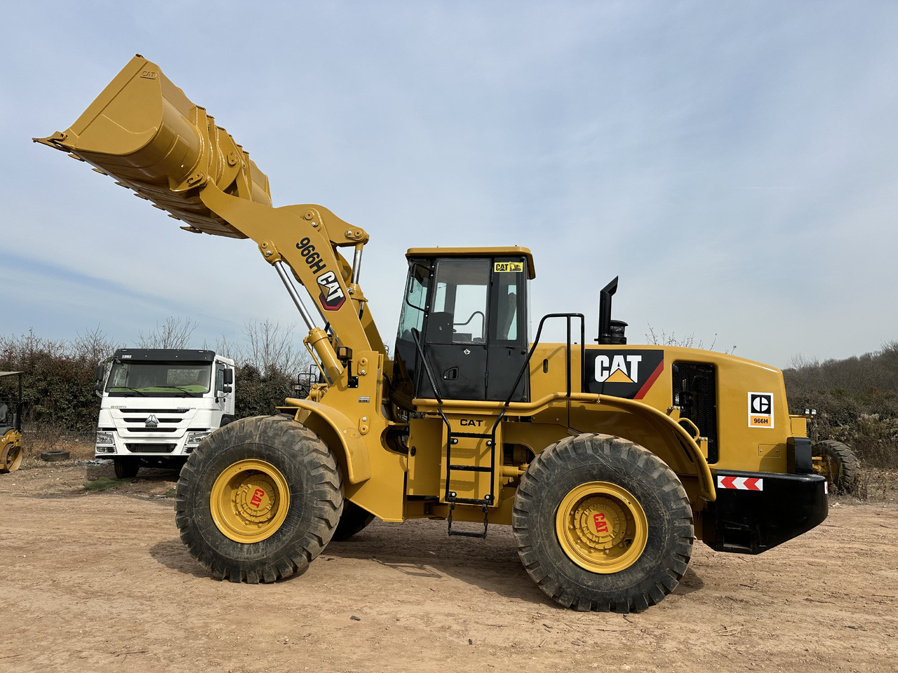 CATERPILLAR 966H - Riteņu iekrāvējs: foto 1 CATERPILLAR 966H - Riteņu iekrāvējs: foto 1