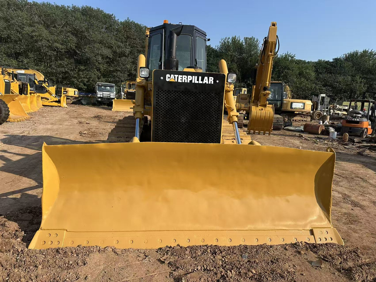 CATERPILLAR D6G Crawler Dozer - Buldozers: foto 4 CATERPILLAR D6G Crawler Dozer - Buldozers: foto 4