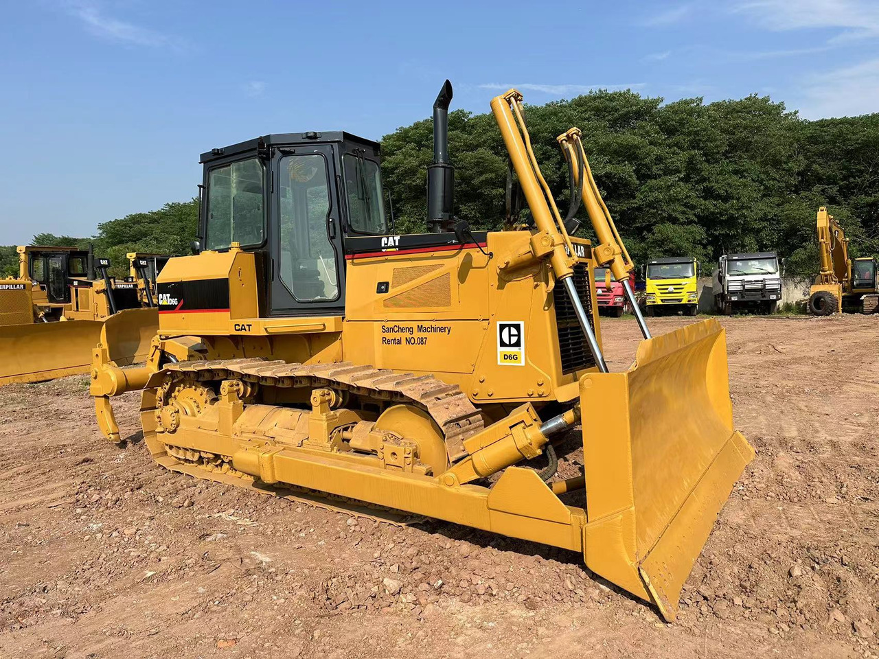 CATERPILLAR D6G Crawler Dozer - Buldozers: foto 2 CATERPILLAR D6G Crawler Dozer - Buldozers: foto 2