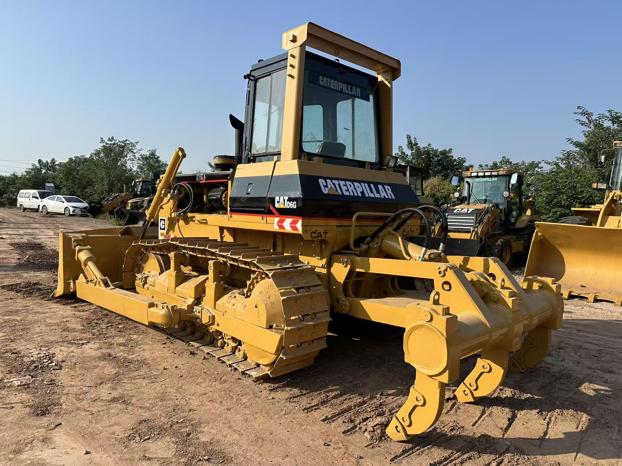 CATERPILLAR D6G Crawler Dozer - Buldozers: foto 3 CATERPILLAR D6G Crawler Dozer - Buldozers: foto 3