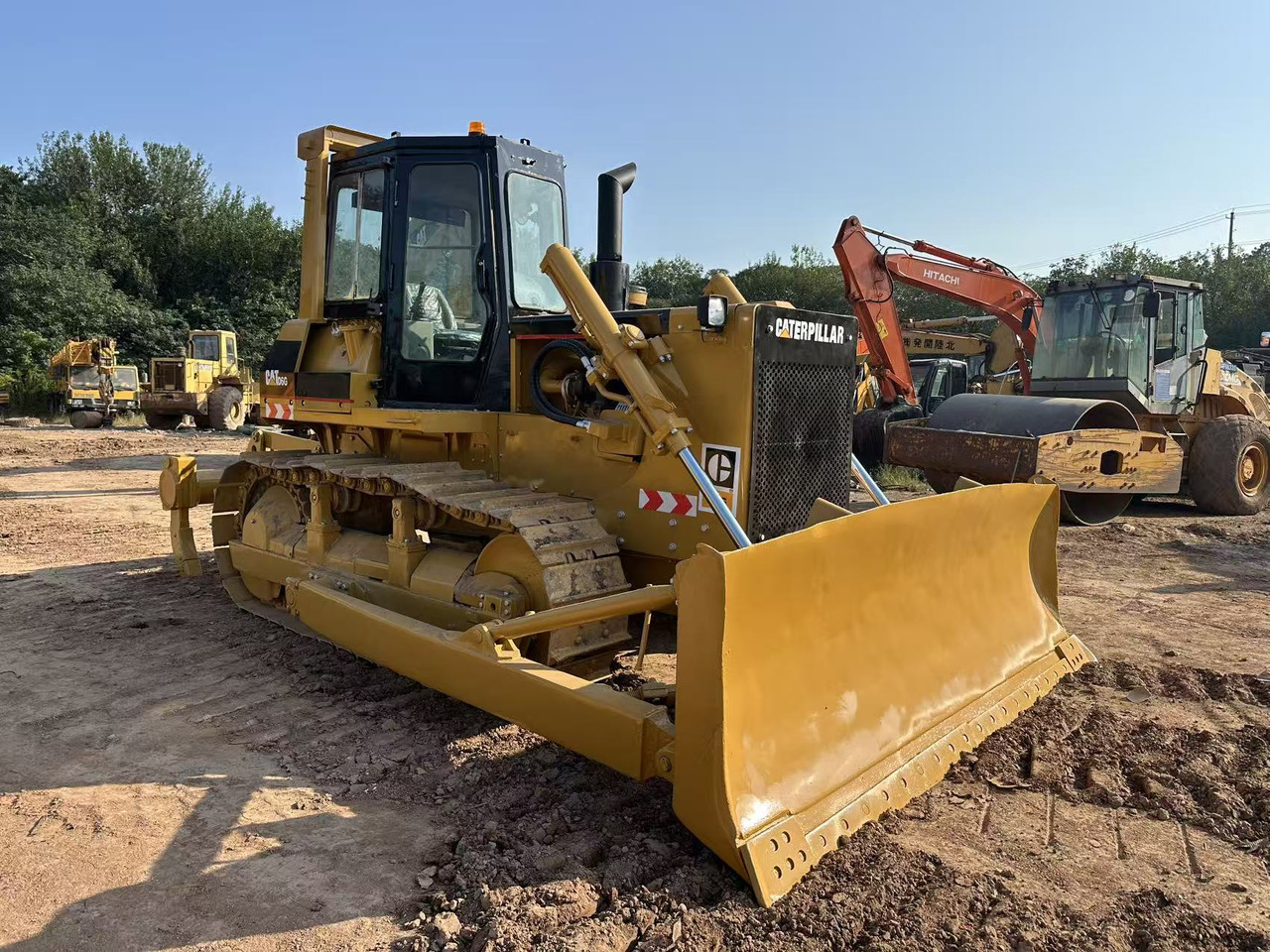 CATERPILLAR D6G Crawler Dozer - Buldozers: foto 2 CATERPILLAR D6G Crawler Dozer - Buldozers: foto 2