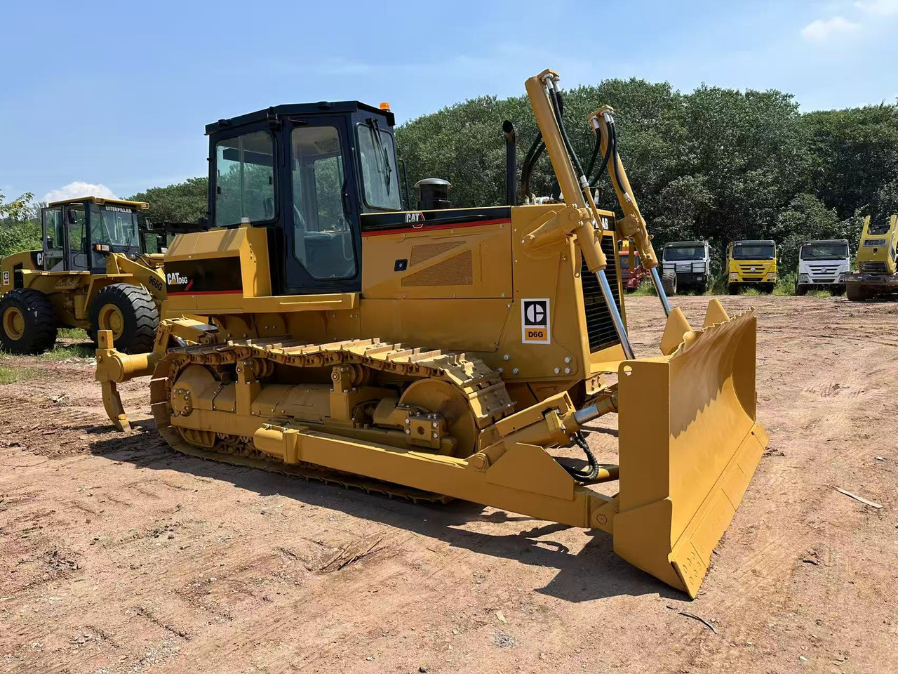 CATERPILLAR D6G - Buldozers: foto 4 CATERPILLAR D6G - Buldozers: foto 4