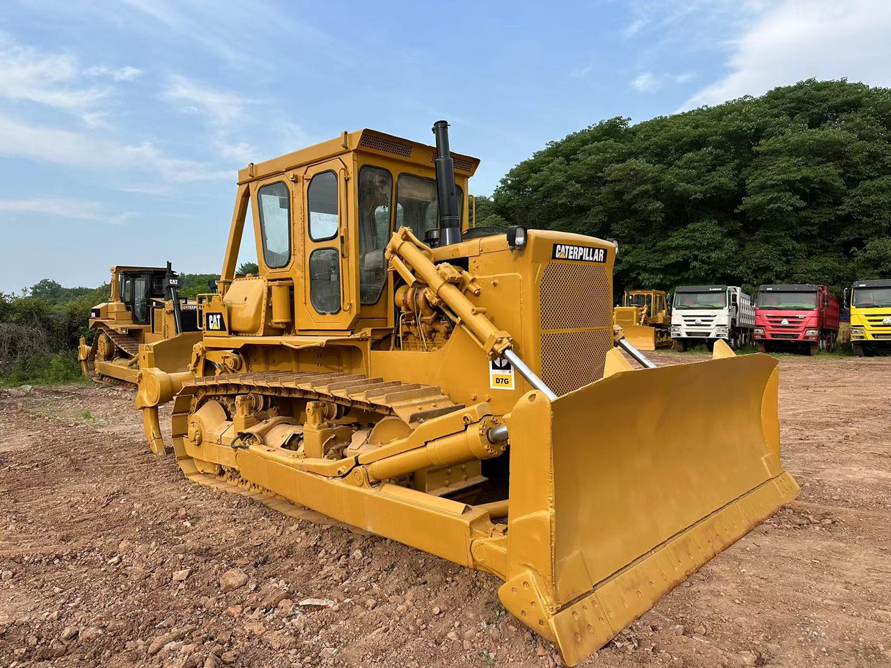 CATERPILLAR D7G - Buldozers: foto 1 CATERPILLAR D7G - Buldozers: foto 1