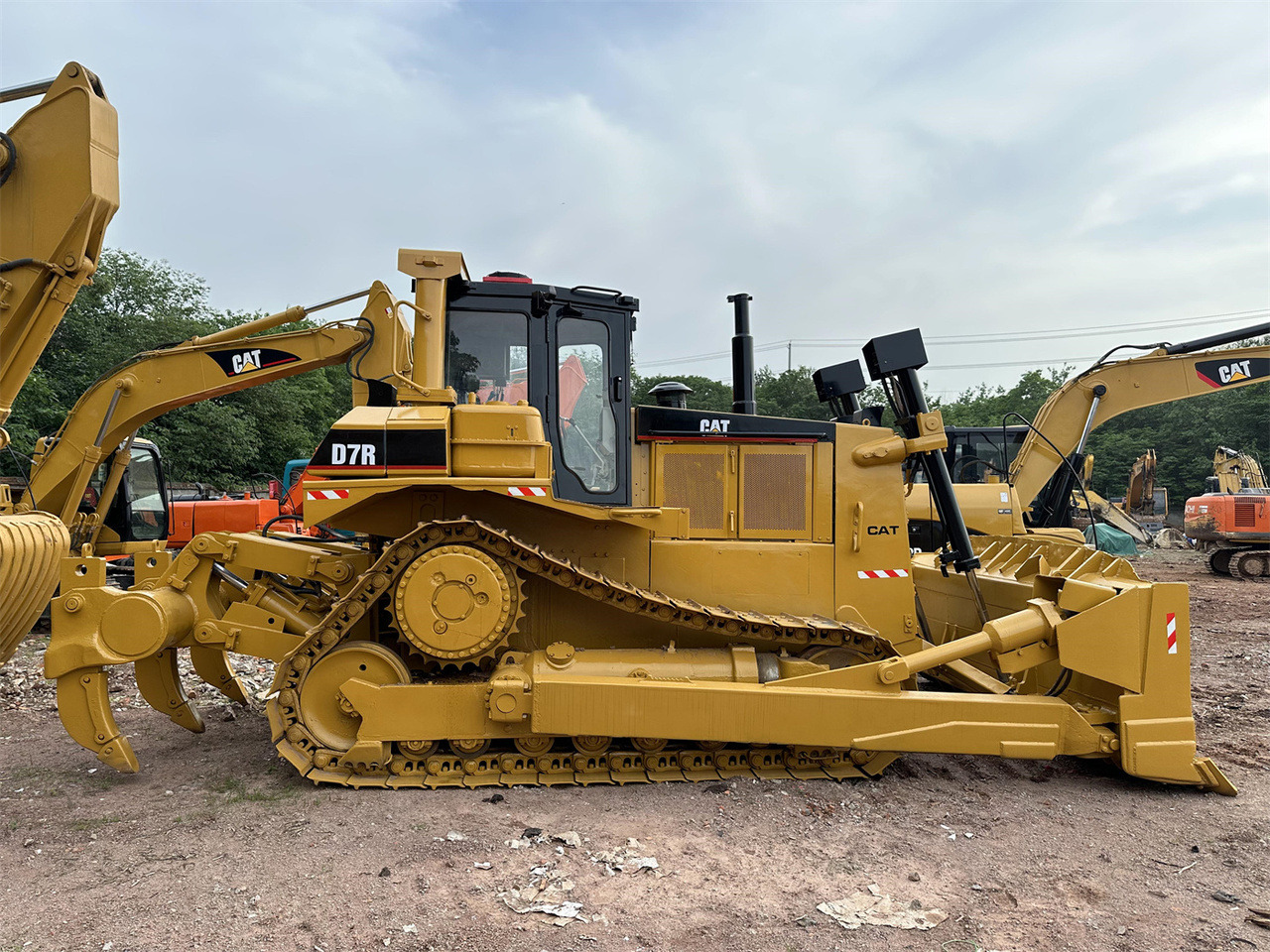 CATERPILLAR D7R - Buldozers: foto 4 CATERPILLAR D7R - Buldozers: foto 4