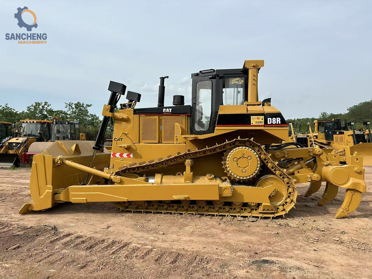 CATERPILLAR D8R - Buldozers: foto 2 CATERPILLAR D8R - Buldozers: foto 2