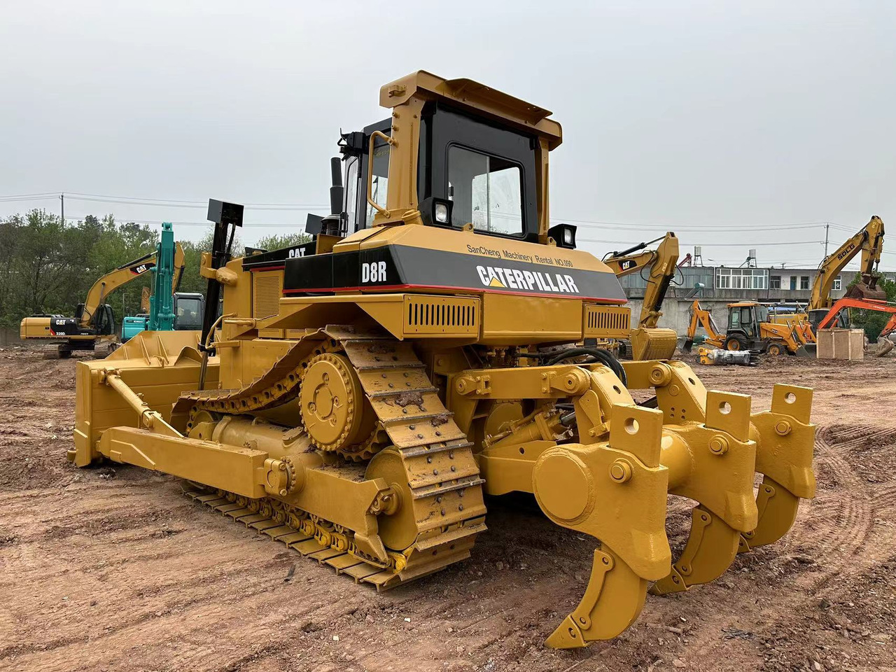 CATERPILLAR D8R - Buldozers: foto 3 CATERPILLAR D8R - Buldozers: foto 3