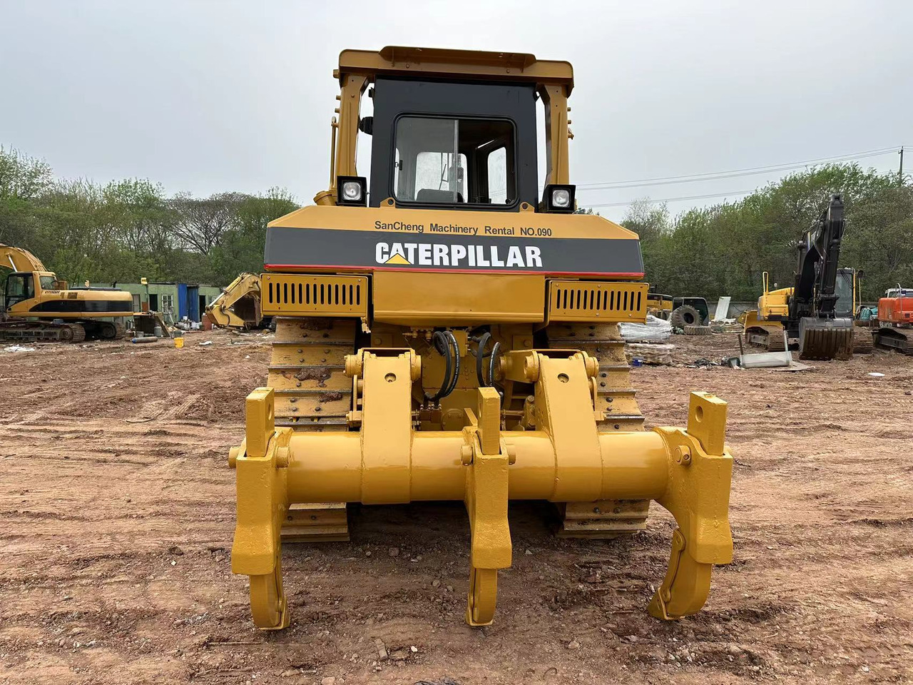 CATERPILLAR D8R - Buldozers: foto 5 CATERPILLAR D8R - Buldozers: foto 5