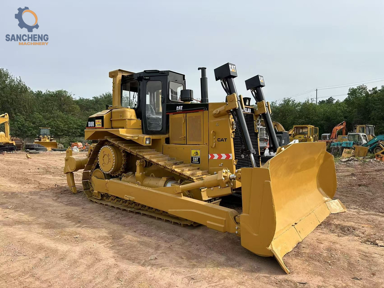 CATERPILLAR D8R - Buldozers: foto 5 CATERPILLAR D8R - Buldozers: foto 5