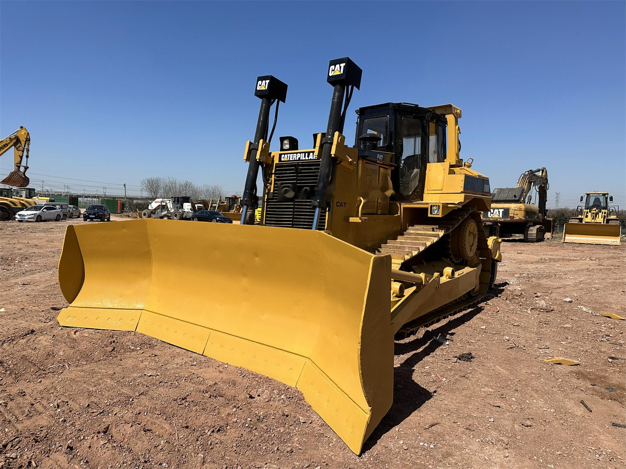 CATERPILLAR D8R - Buldozers: foto 4 CATERPILLAR D8R - Buldozers: foto 4