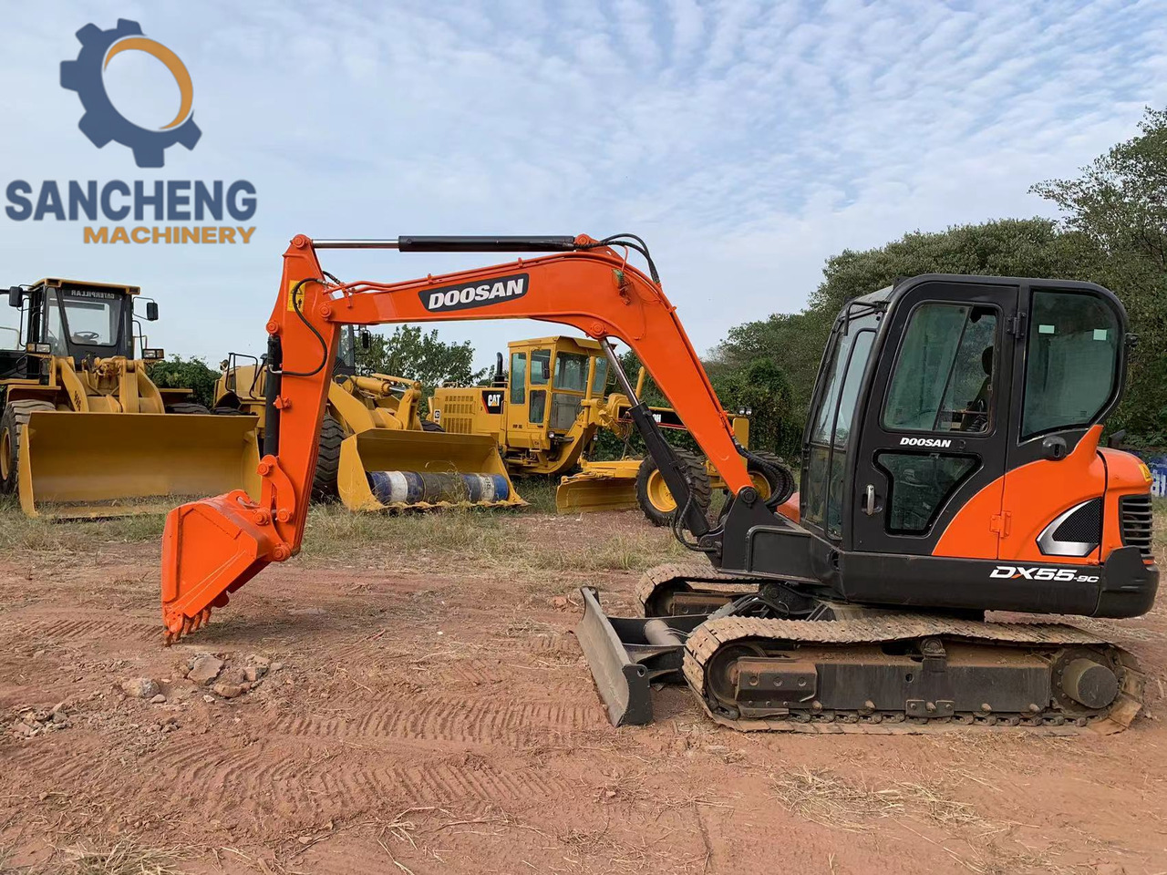 DOOSAN DX55 - Ekskavators: foto 1 DOOSAN DX55 - Ekskavators: foto 1