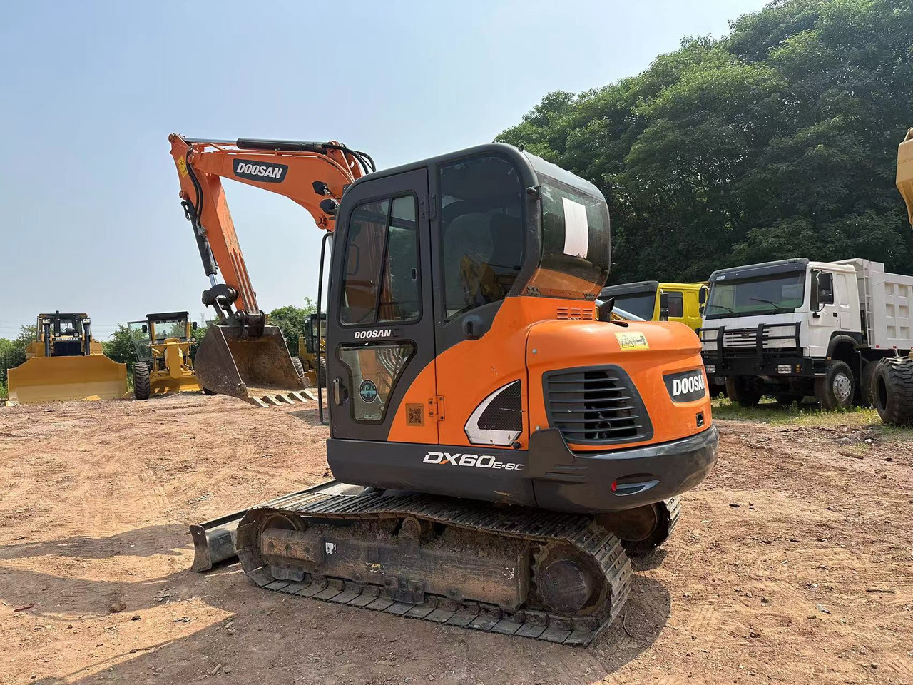 DOOSAN DX60 - Kāpurķēžu ekskavators: foto 4 DOOSAN DX60 - Kāpurķēžu ekskavators: foto 4