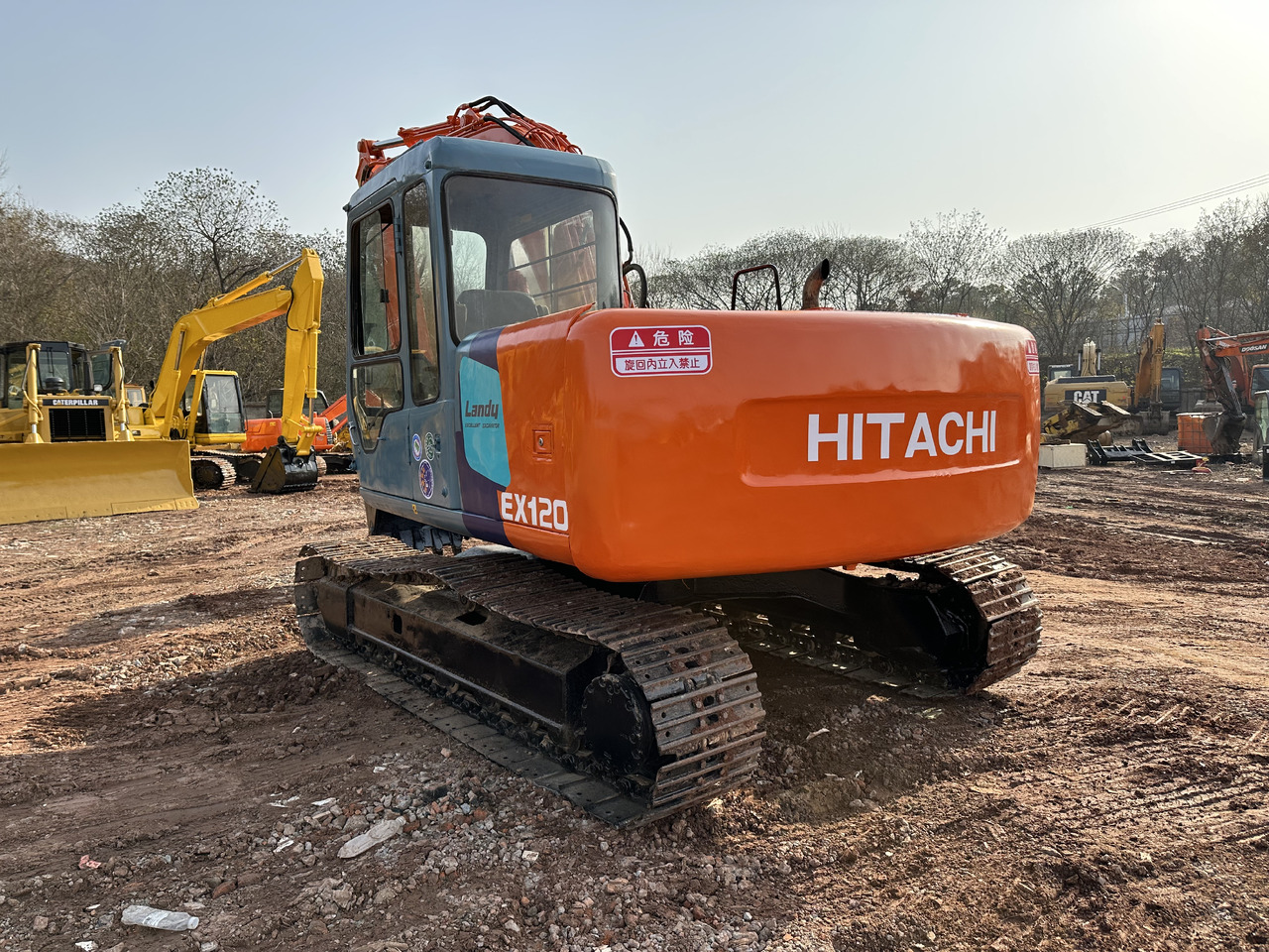 HITACHI EX120-3 - Kāpurķēžu ekskavators: foto 5 HITACHI EX120-3 - Kāpurķēžu ekskavators: foto 5