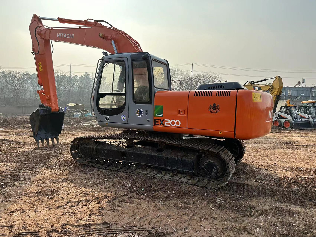 HITACHI EX200 - Ekskavators: foto 2 HITACHI EX200 - Ekskavators: foto 2