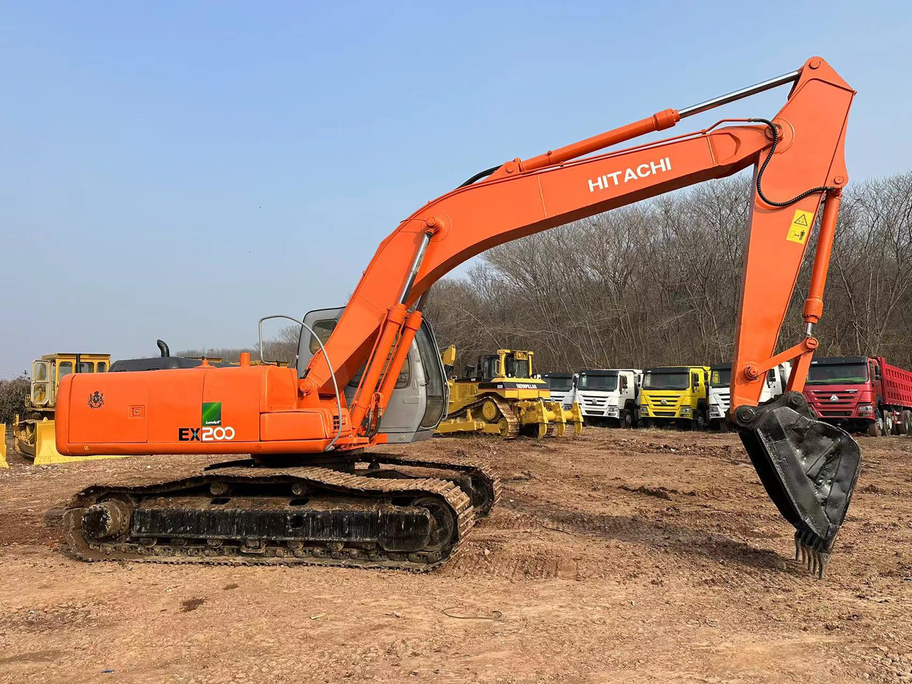 HITACHI EX200 - Ekskavators: foto 1 HITACHI EX200 - Ekskavators: foto 1