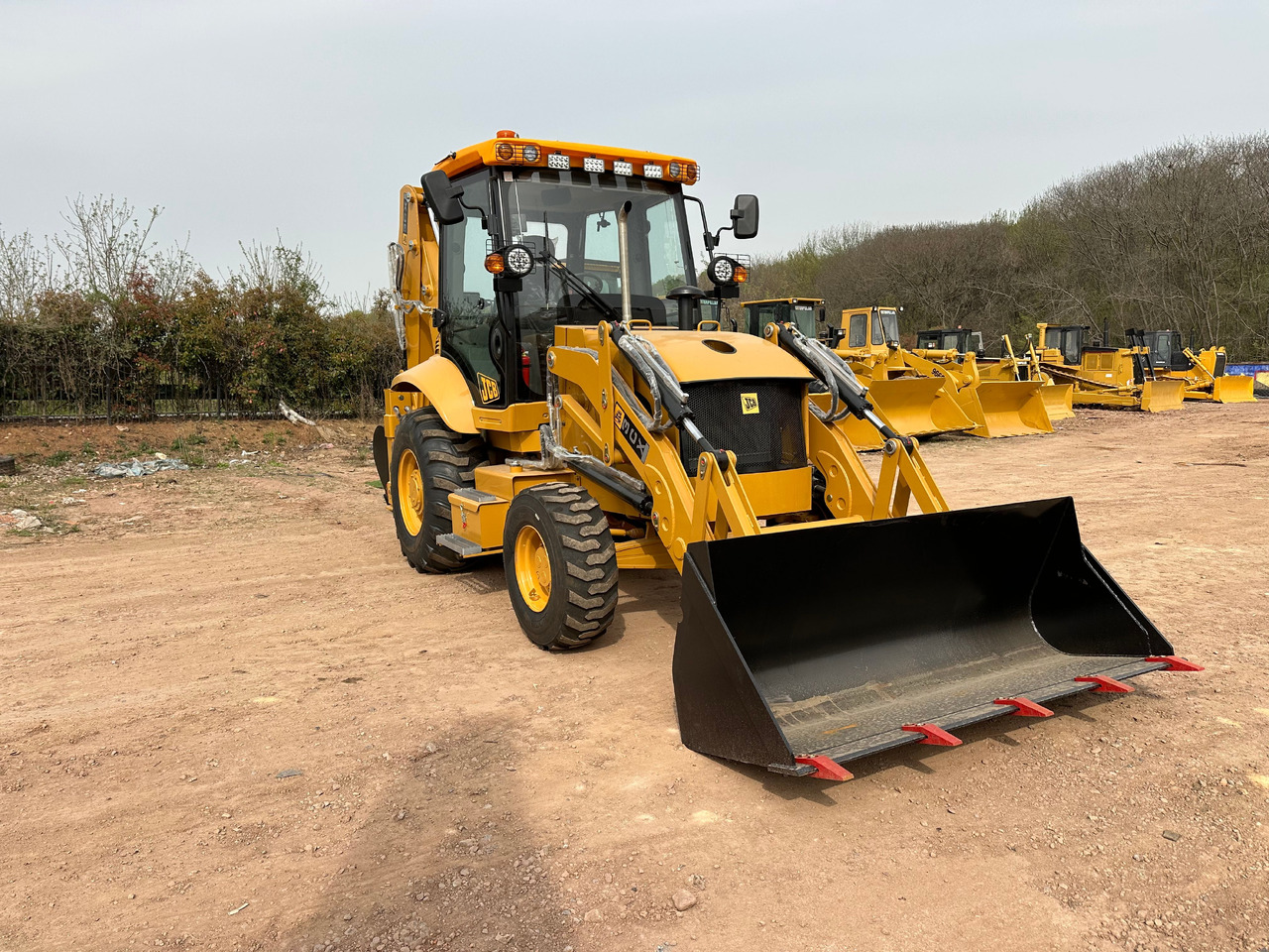 JCB 3CX - Ekskavators-iekrāvējs: foto 3 JCB 3CX - Ekskavators-iekrāvējs: foto 3