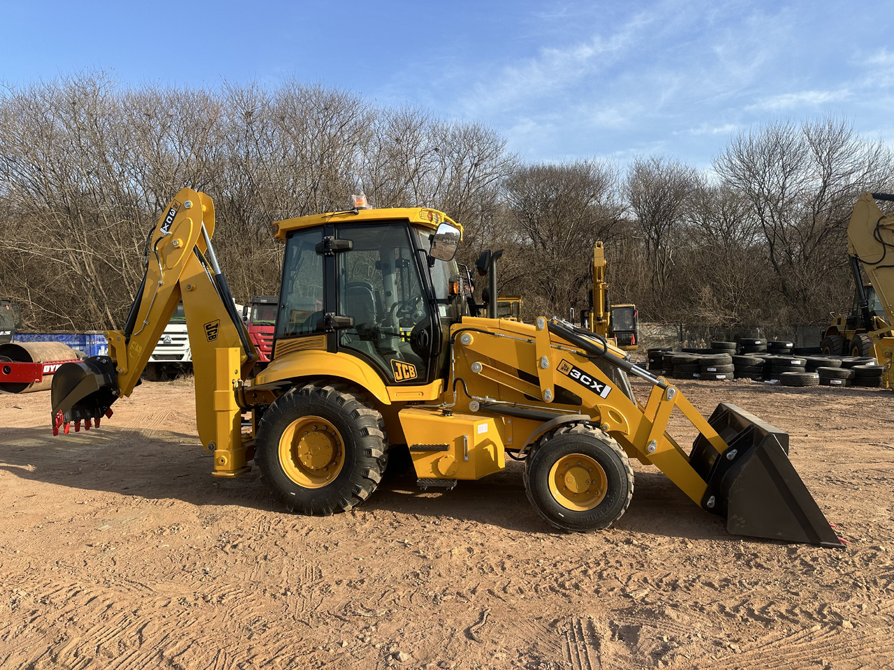JCB 3CX - Ekskavators-iekrāvējs: foto 4 JCB 3CX - Ekskavators-iekrāvējs: foto 4