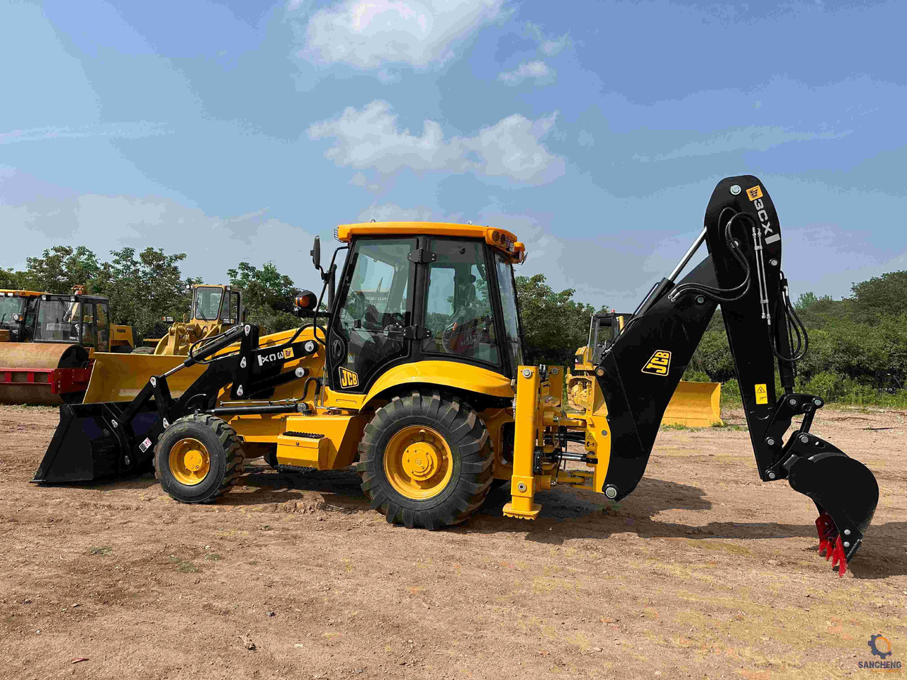 JCB 3CX - Ekskavators-iekrāvējs: foto 2 JCB 3CX - Ekskavators-iekrāvējs: foto 2