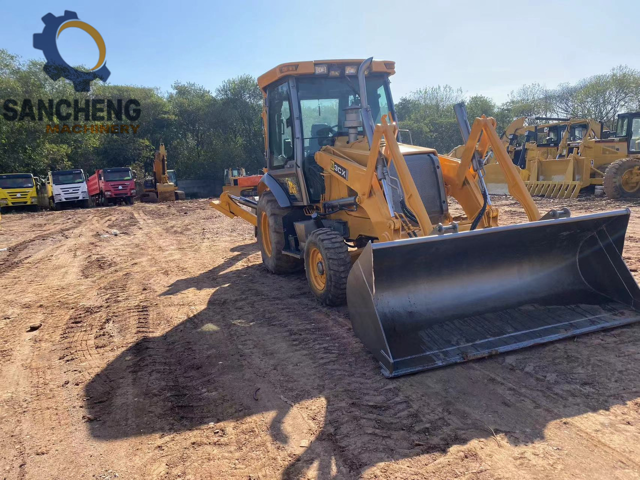 JCB 3CX - Ekskavators-iekrāvējs: foto 3 JCB 3CX - Ekskavators-iekrāvējs: foto 3