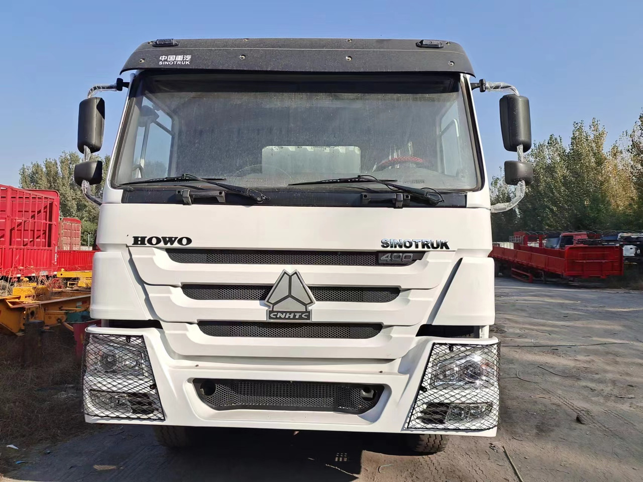 SINOTRUK 400 HOWO Box truck - Izometriskais kravas automašīna: foto 3 SINOTRUK 400 HOWO Box truck - Izometriskais kravas automašīna: foto 3