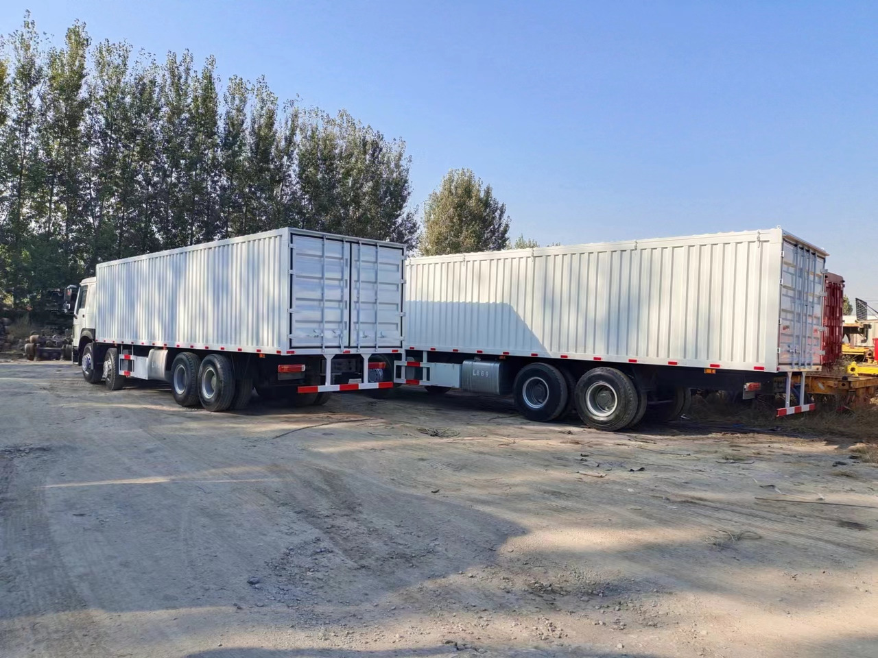SINOTRUK 400 HOWO Box truck - Izometriskais kravas automašīna: foto 5 SINOTRUK 400 HOWO Box truck - Izometriskais kravas automašīna: foto 5