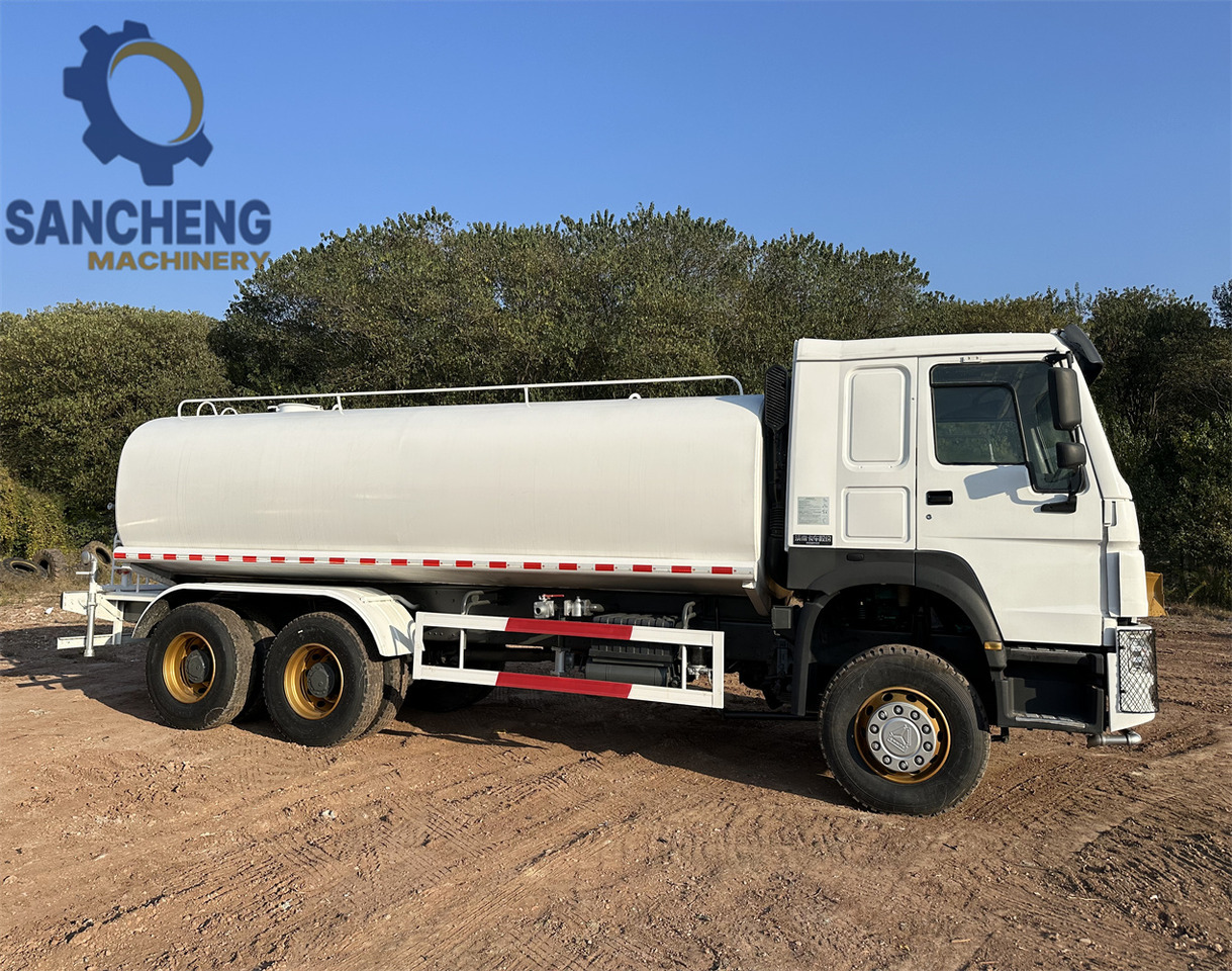 SINOTRUK HOWO 370HP 6x4 Water Tank Truck - Autocisterna: foto 3 SINOTRUK HOWO 370HP 6x4 Water Tank Truck - Autocisterna: foto 3