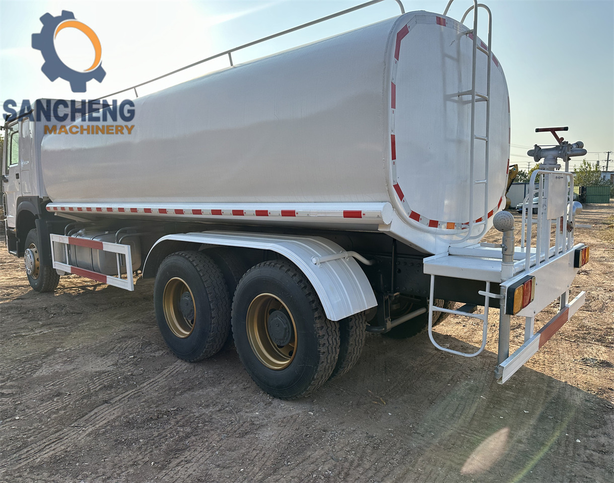 SINOTRUK HOWO 370HP 6x4 Water Tank Truck - Autocisterna: foto 5 SINOTRUK HOWO 370HP 6x4 Water Tank Truck - Autocisterna: foto 5