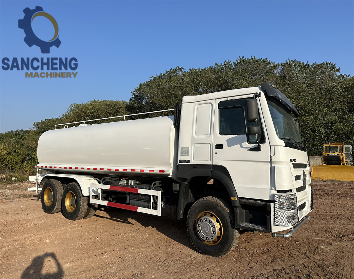 SINOTRUK HOWO 371 6x4 Water Tanker Truck - Autocisterna: foto 2 SINOTRUK HOWO 371 6x4 Water Tanker Truck - Autocisterna: foto 2