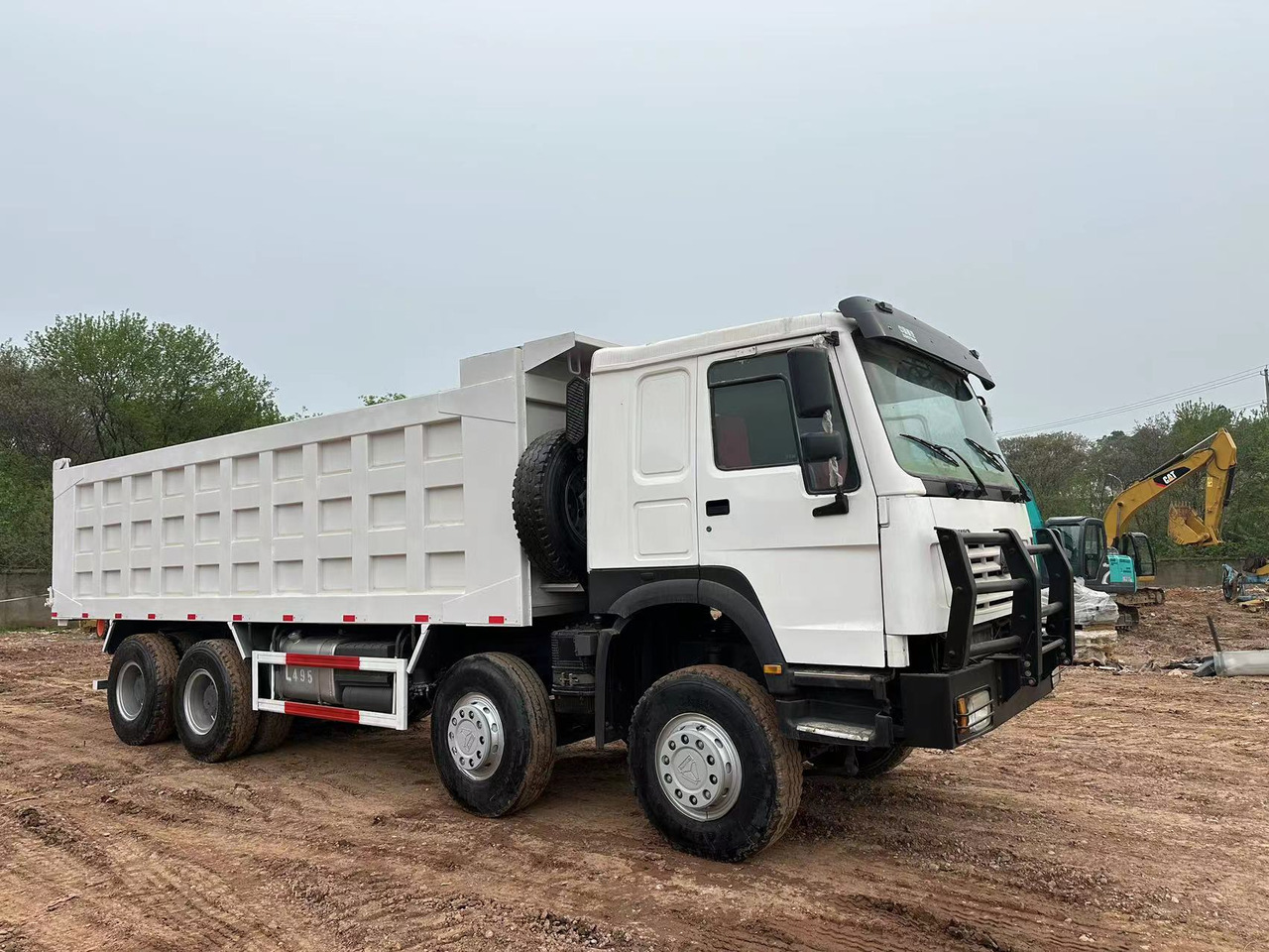 SINOTRUK HOWO 371 with Bumper - Kravas automašīna pašizgāzējs: foto 5 SINOTRUK HOWO 371 with Bumper - Kravas automašīna pašizgāzējs: foto 5