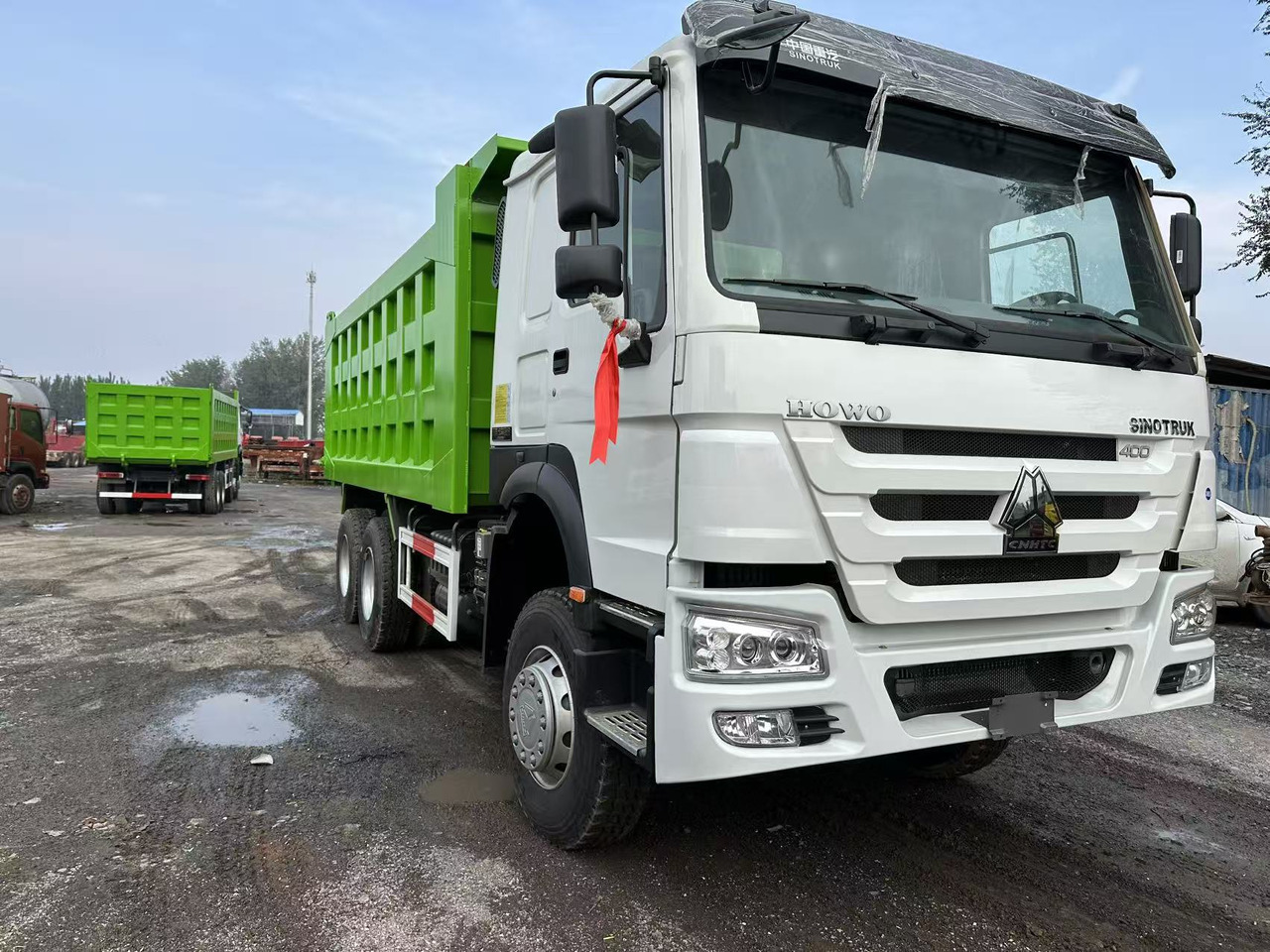 SINOTRUK HOWO 400HP 6X4 Tipper Truck - Kravas automašīna pašizgāzējs: foto 5 SINOTRUK HOWO 400HP 6X4 Tipper Truck - Kravas automašīna pašizgāzējs: foto 5