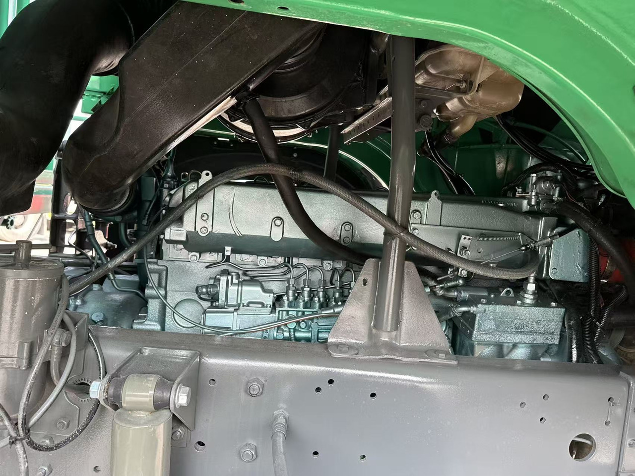 Bortu kravas automašīna/ Platforma pārvadāšana birstošo kravu SINOTRUK HOWO 420hp 8x4 fence truck: foto 9