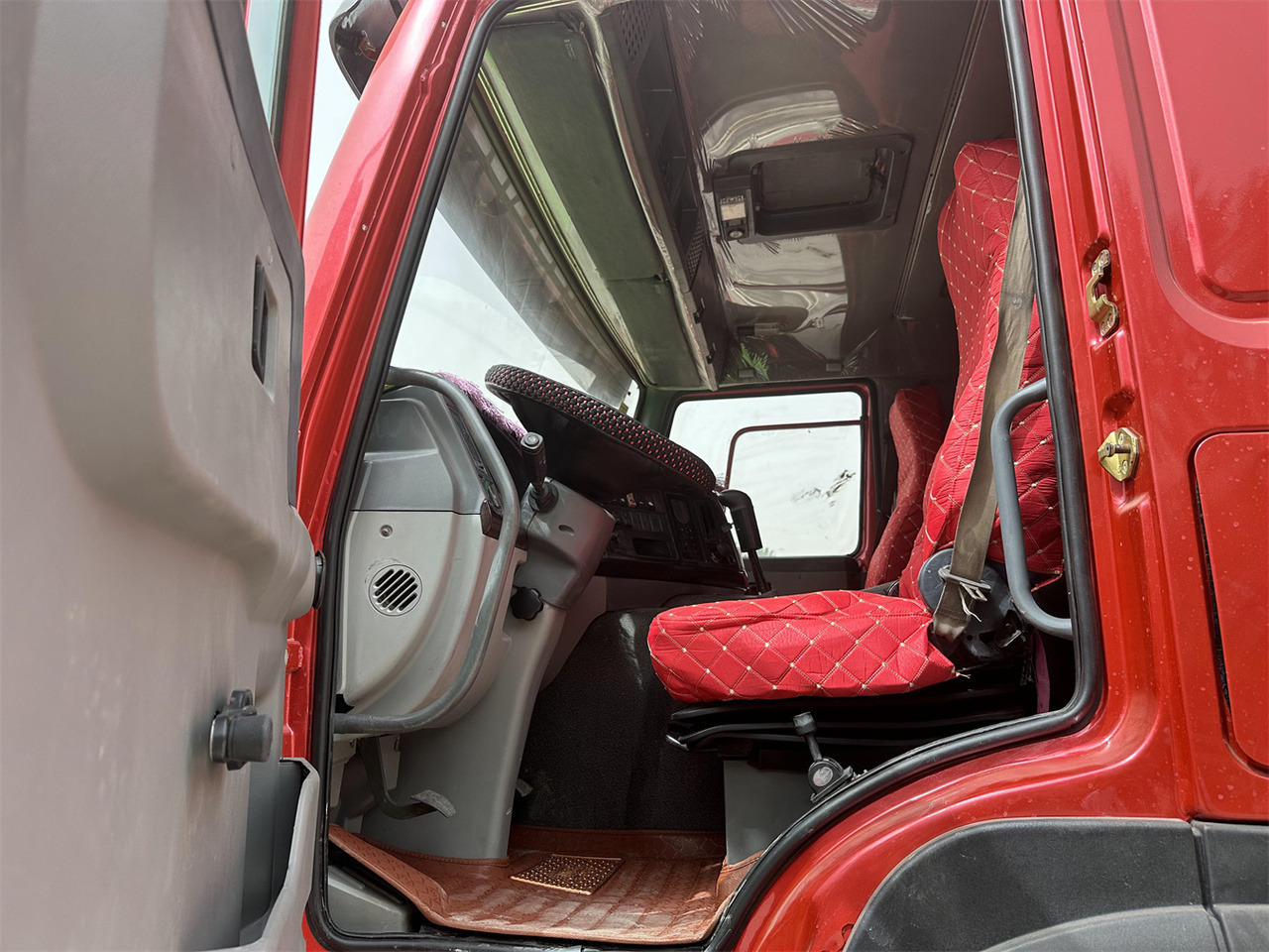 SINOTRUK Howo Dump truck 371 līzingu SINOTRUK Howo Dump truck 371: foto 8