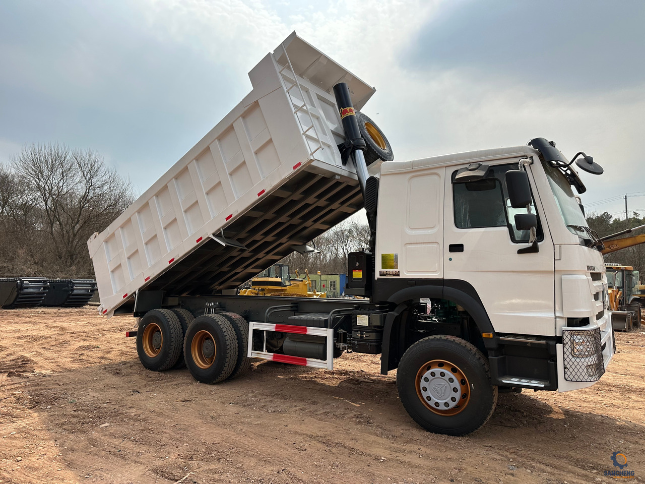 Kravas automašīna pašizgāzējs pārvadāšana smagās tehnikas SINOTRUK Howo Dump truck 371: foto 10