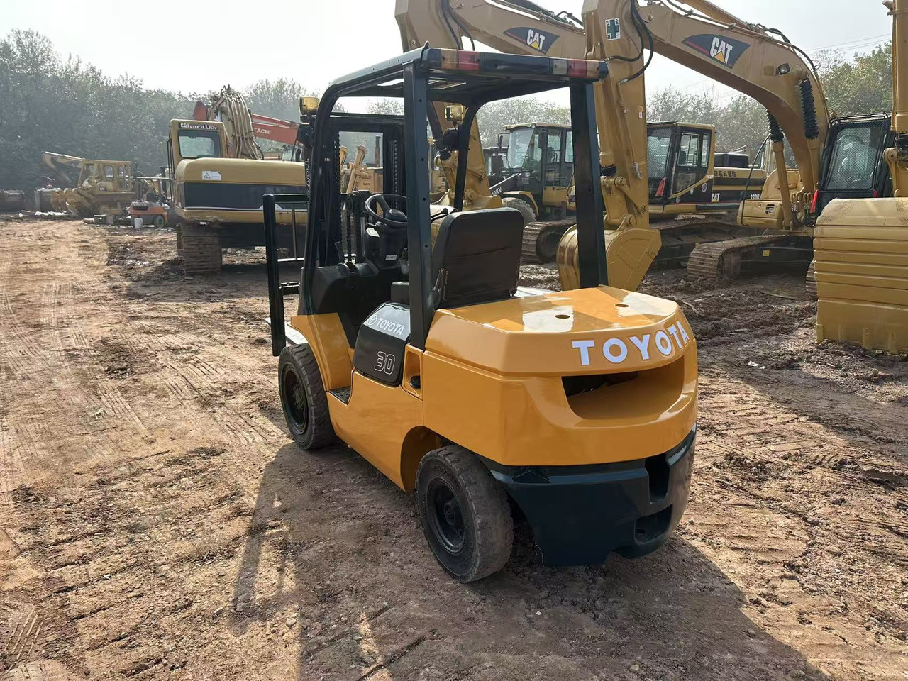 Toyota 30 - Dīzeļiekrāvējs: foto 4 Toyota 30 - Dīzeļiekrāvējs: foto 4