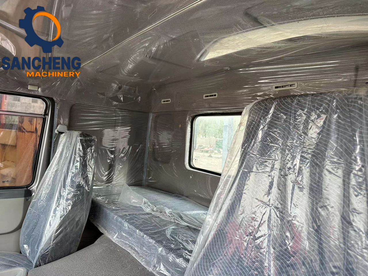 Vilcējs HOWO 380hp: foto 7 Vilcējs HOWO 380hp: foto 7