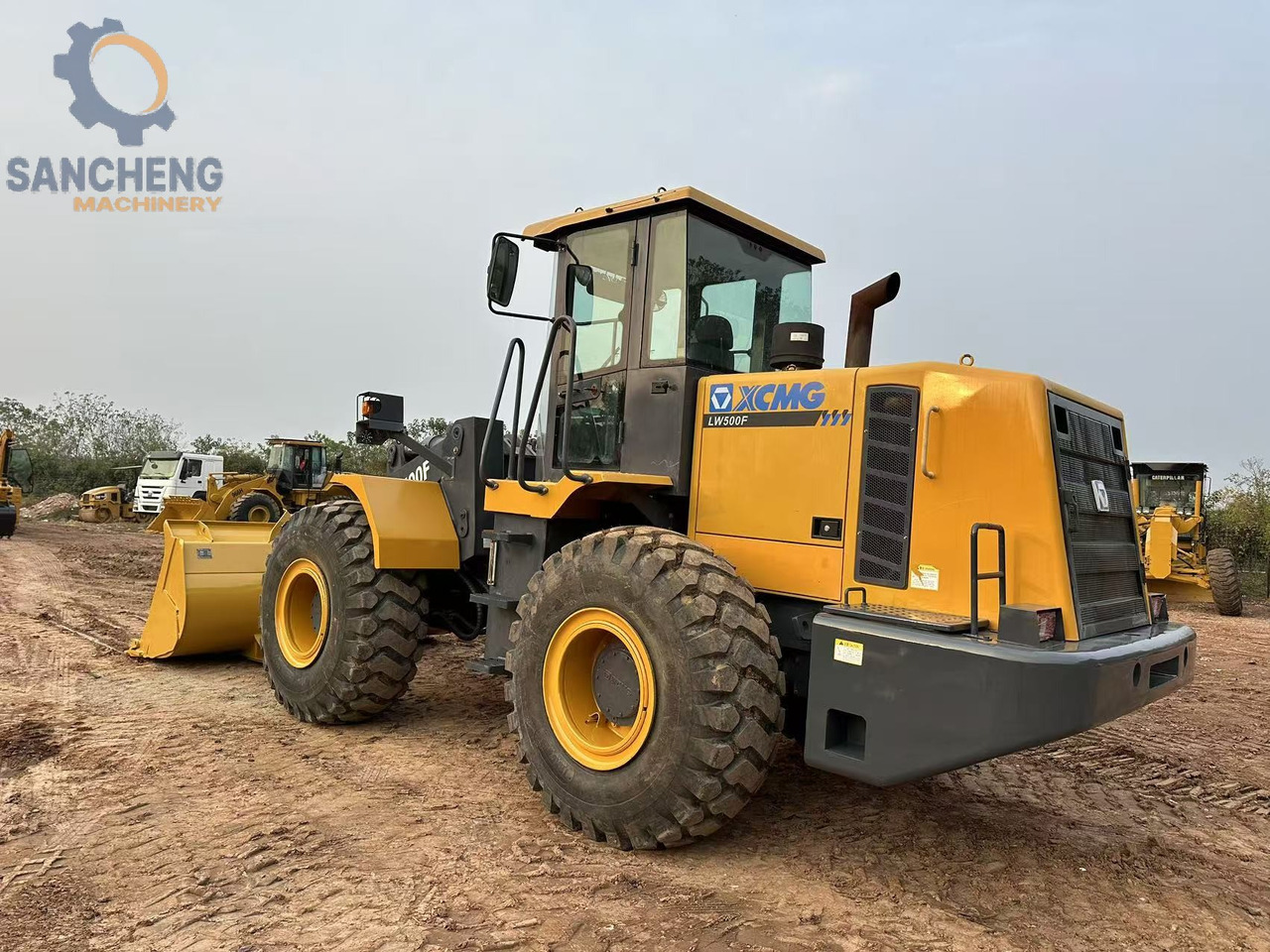 XCMG LW500F - Riteņu iekrāvējs: foto 4 XCMG LW500F - Riteņu iekrāvējs: foto 4
