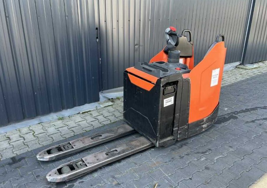 BT LPE200 - Rokas palešu ratiņi: foto 1 BT LPE200 - Rokas palešu ratiņi: foto 1