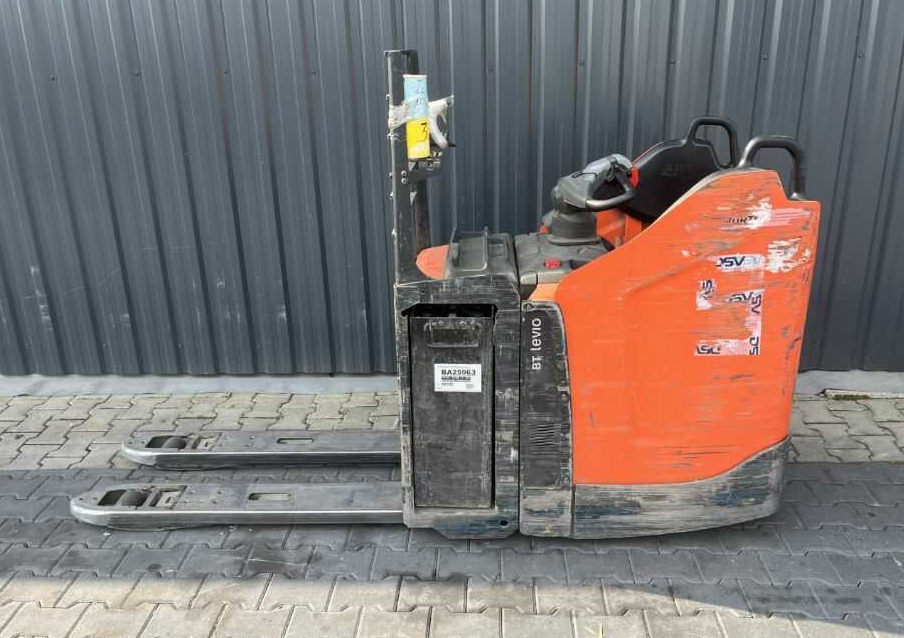 BT LPE200 - Rokas palešu ratiņi: foto 2 BT LPE200 - Rokas palešu ratiņi: foto 2