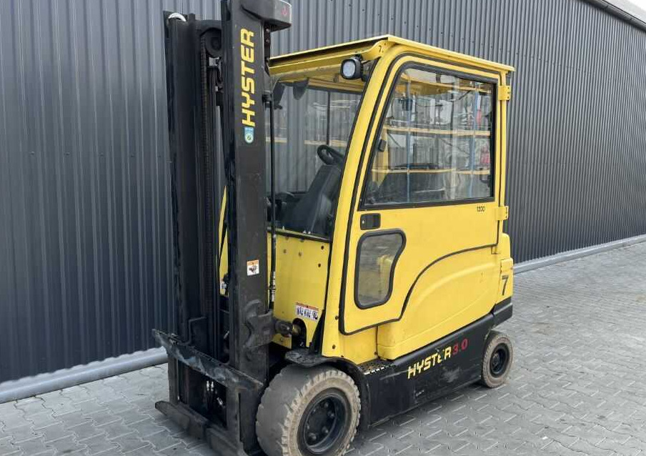 Hyster J3.0XN - Elektroiekrāvējs: foto 1 Hyster J3.0XN - Elektroiekrāvējs: foto 1
