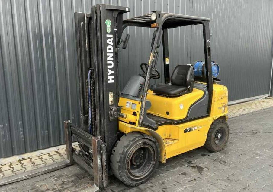 Hyundai 30L-7 - Gāzes iekrāvējs: foto 1 Hyundai 30L-7 - Gāzes iekrāvējs: foto 1