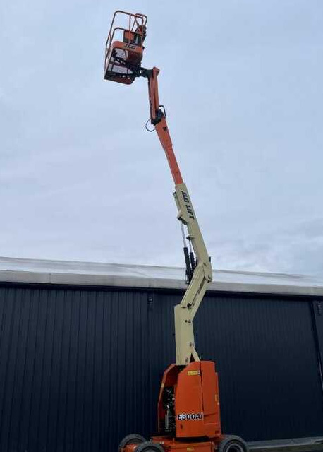 JLG E300AJ līzingu JLG E300AJ: foto 10 JLG E300AJ līzingu JLG E300AJ: foto 10