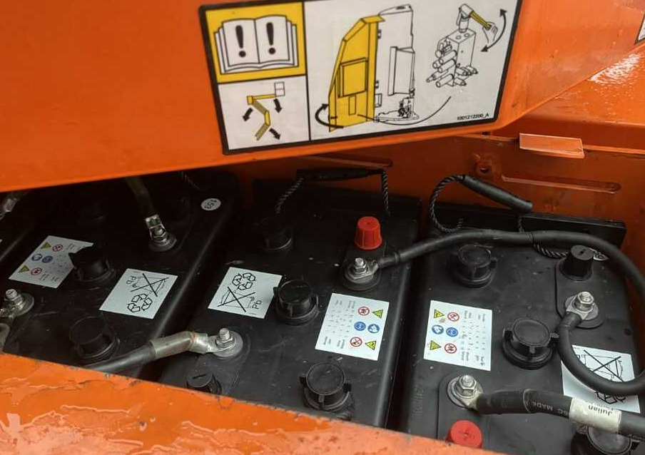 JLG E300AJ līzingu JLG E300AJ: foto 8 JLG E300AJ līzingu JLG E300AJ: foto 8