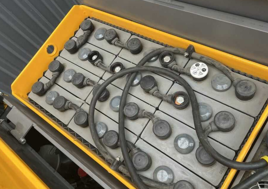 Jungheinrich EKS110 - Komplektētājs: foto 5 Jungheinrich EKS110 - Komplektētājs: foto 5